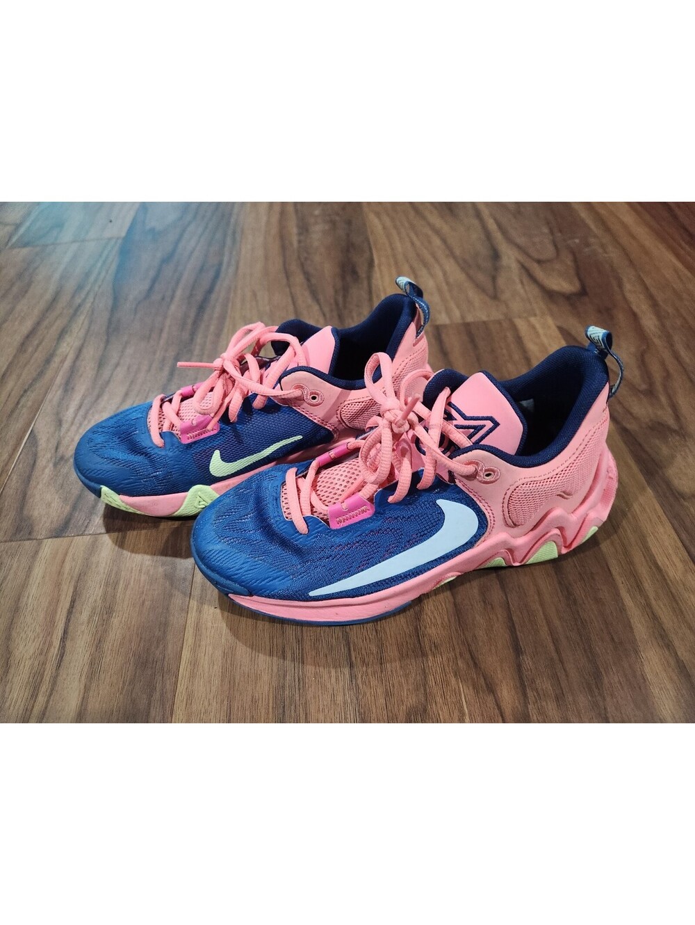 NIKE Giannis Immortality 2 Dark Blue Pink Basketball Shoes Sz 4Y